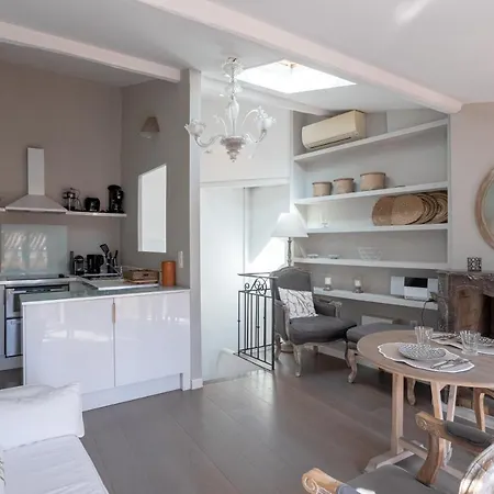 Holiday home Maison Denise - Suquet Vue Sur La Cathedrale Cannes